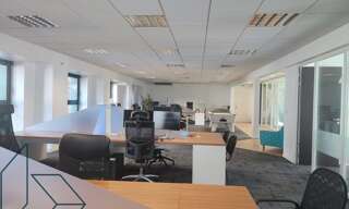 Bureau  194 m² à louer à Vannes (56000)