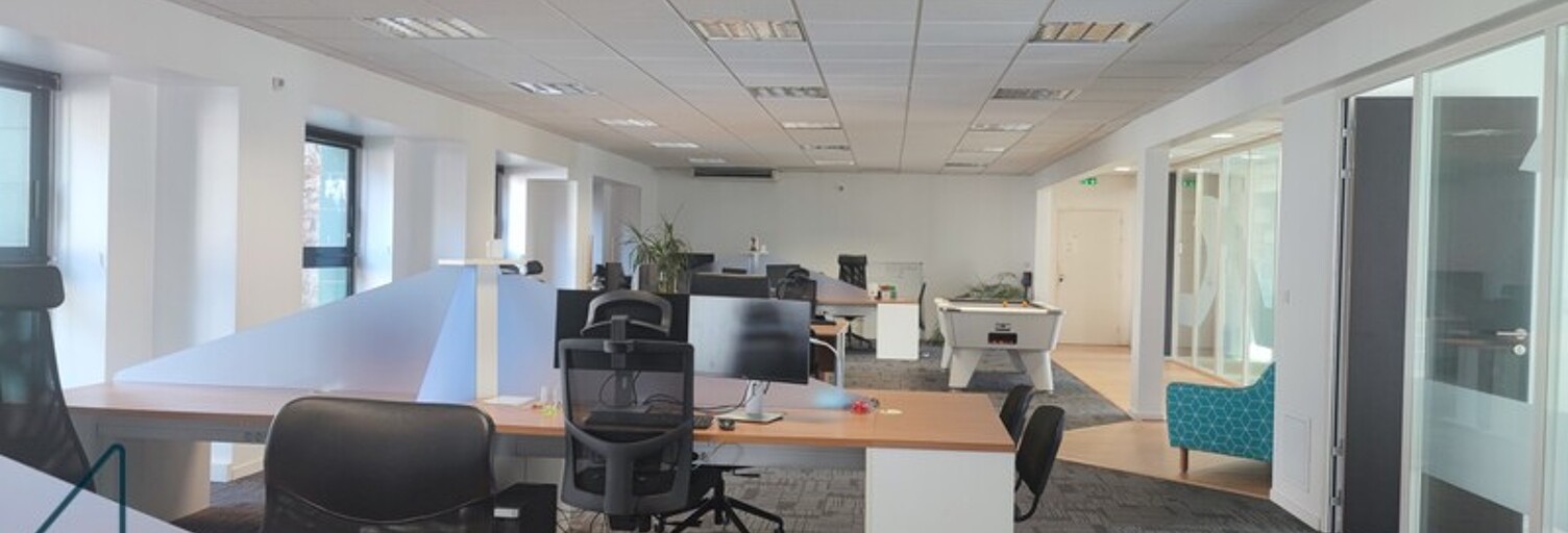 Bureau  194 m² à louer à Vannes (56000)