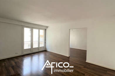Appartement 5 pièces 1200 €