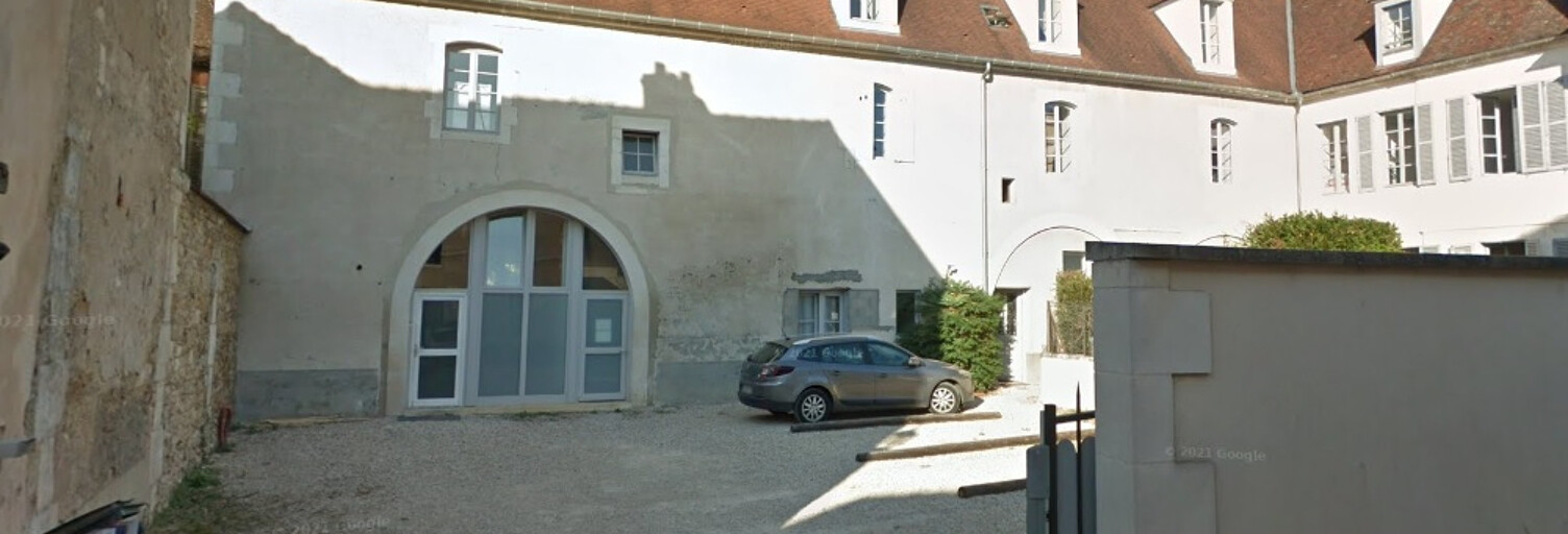 Bureau  48 m² à louer à Auxerre (89000)
