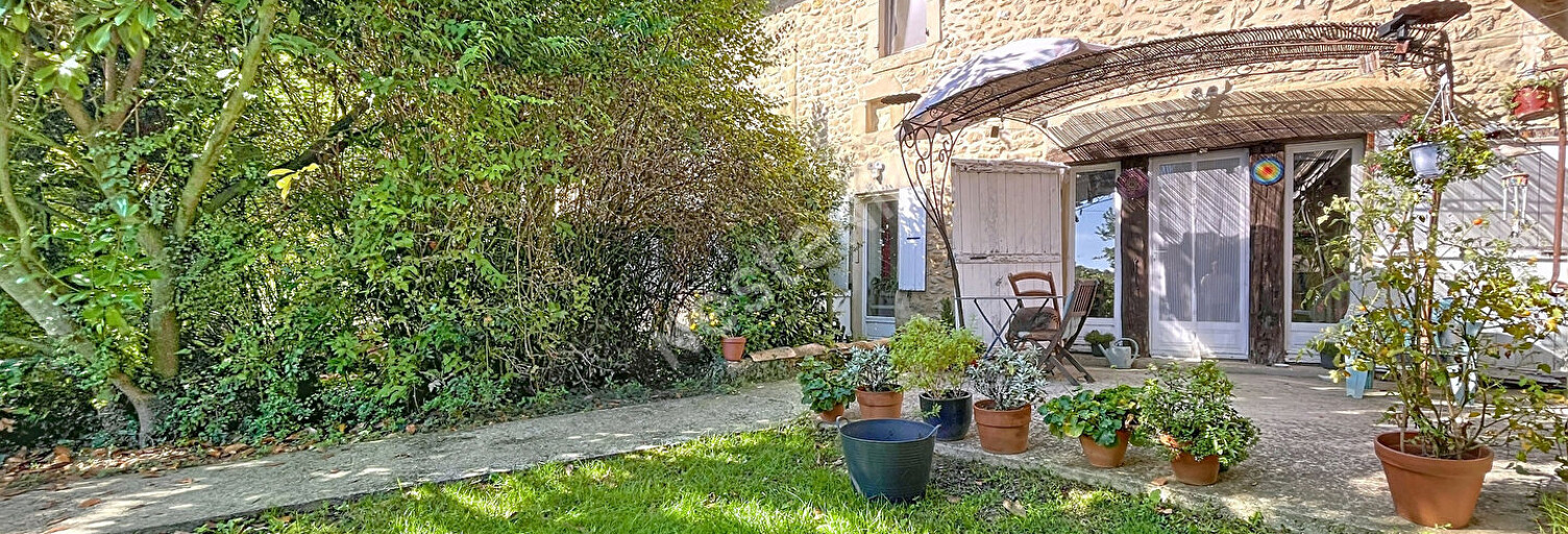 Maison 9 Pièces 256 m² à vendre à Grane (26400)