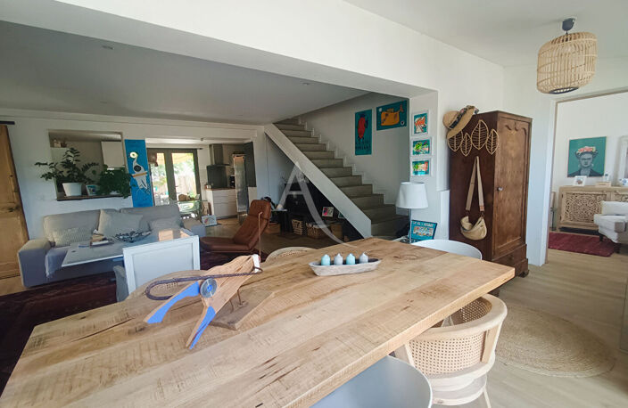 Frontignan (34110) - Magnifique villa R+1 d'environ 112M² , de type 4 avec jardin... — photo 4