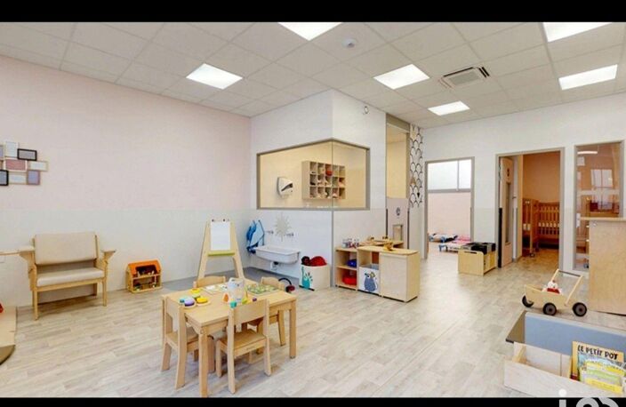 Vente Murs commerciaux 157 m&sup2; — photo 2