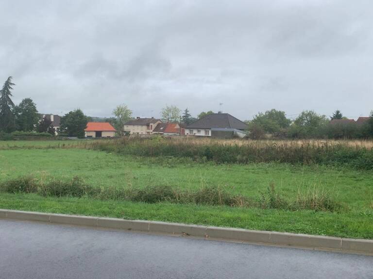 Terrain à bâtir dans quartier calme — photo 1