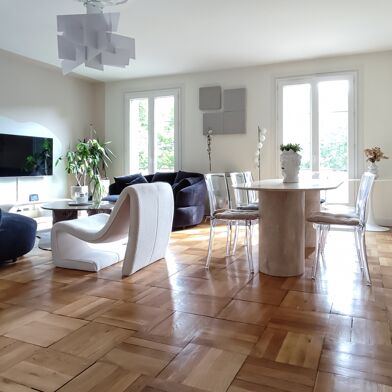 Appartement 6 pièces 532950 €