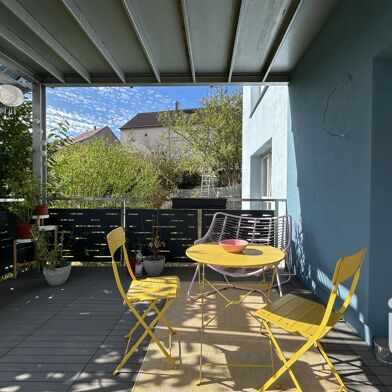 Appartement 5 pièces 215000 €