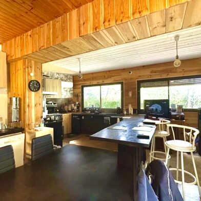 Appartement 7 pièces 427000 €