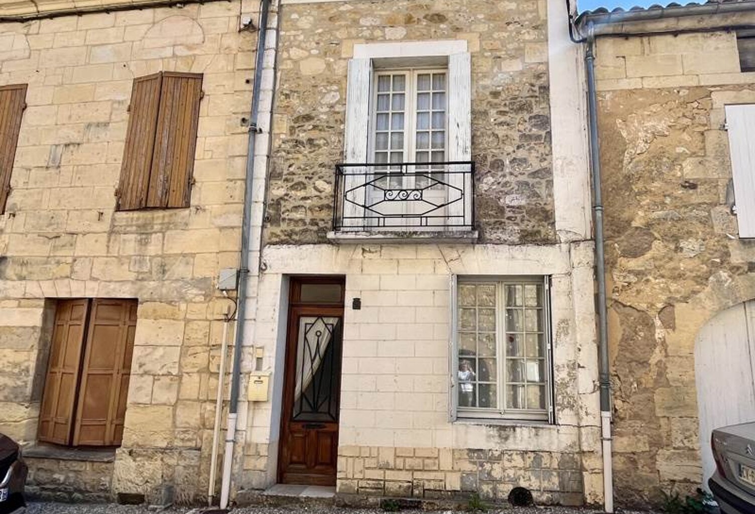 Maison en pierre de 3 pièces principales — photo 1