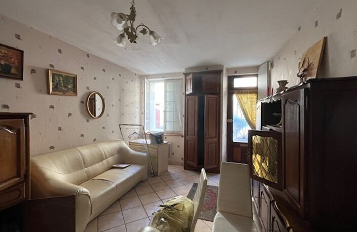 Maison en pierre de 3 pièces principales — photo 3