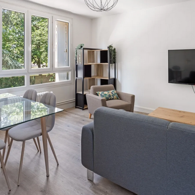 Appartement 1 pièces 580 €