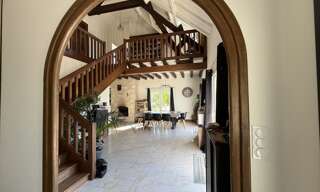 Maison 9 Pièces 240 m² à vendre à Saint-Amand-Montrond (18200)