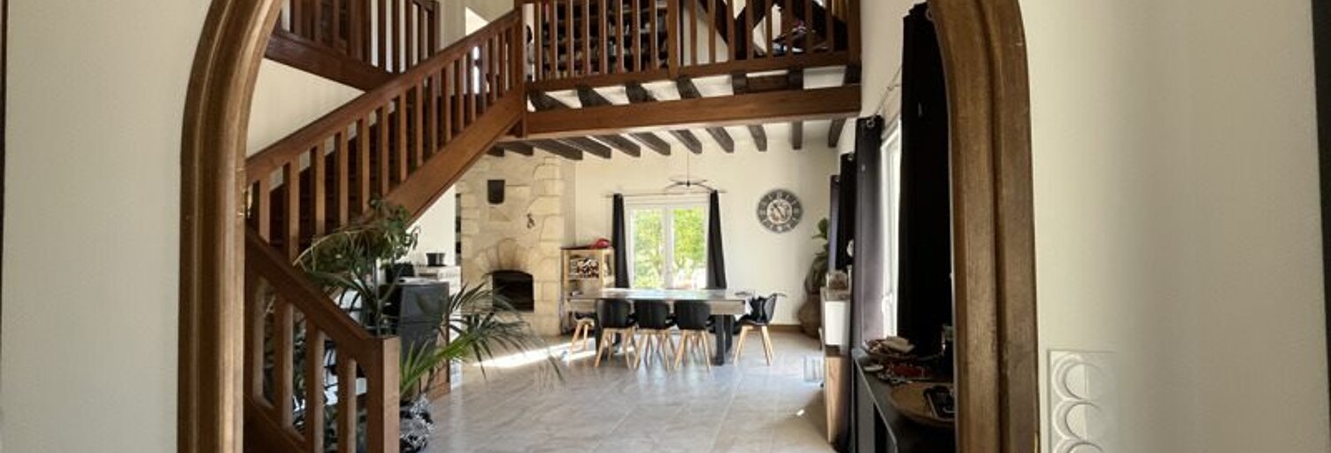 Maison 9 Pièces 240 m² à vendre à Saint-Amand-Montrond (18200)