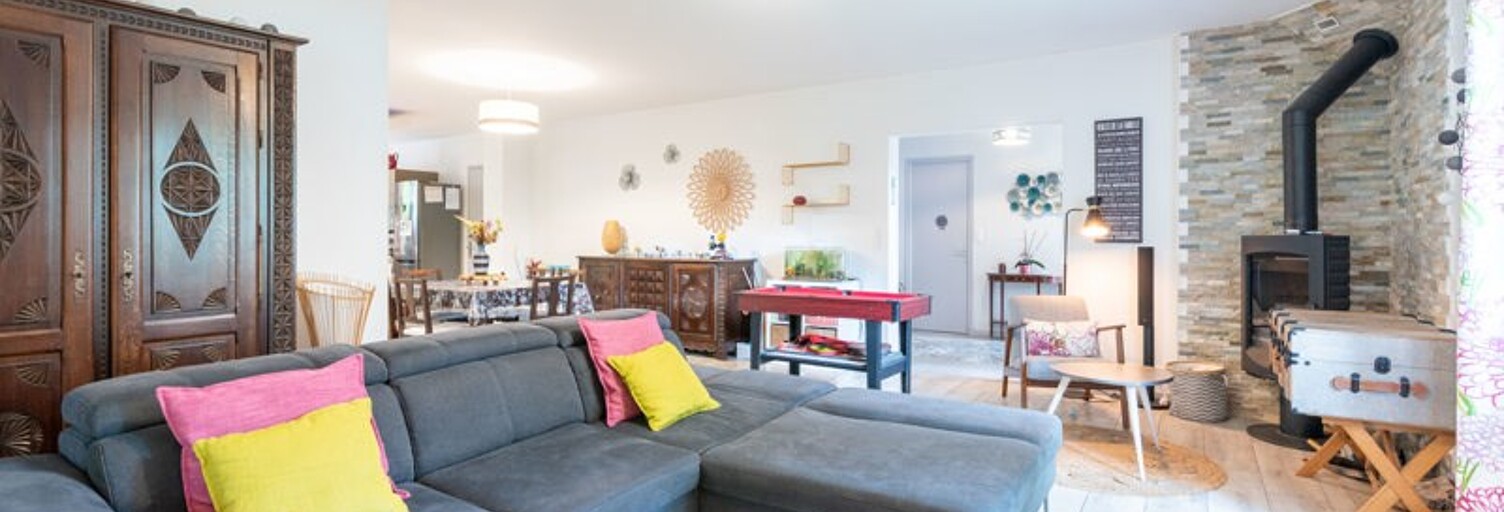 Maison 8 Pièces 196 m² à vendre à Saint-Pierre-du-Mont (40280)