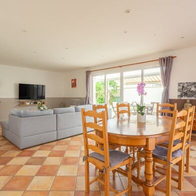 Maison 5 pièces 421200 €