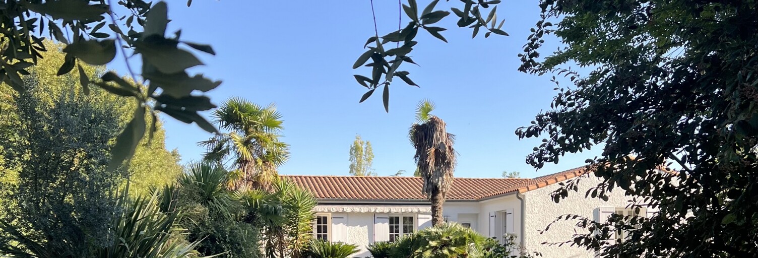 Maison 5 Pièces 142 m² à vendre à Croix-Chapeau (17220)