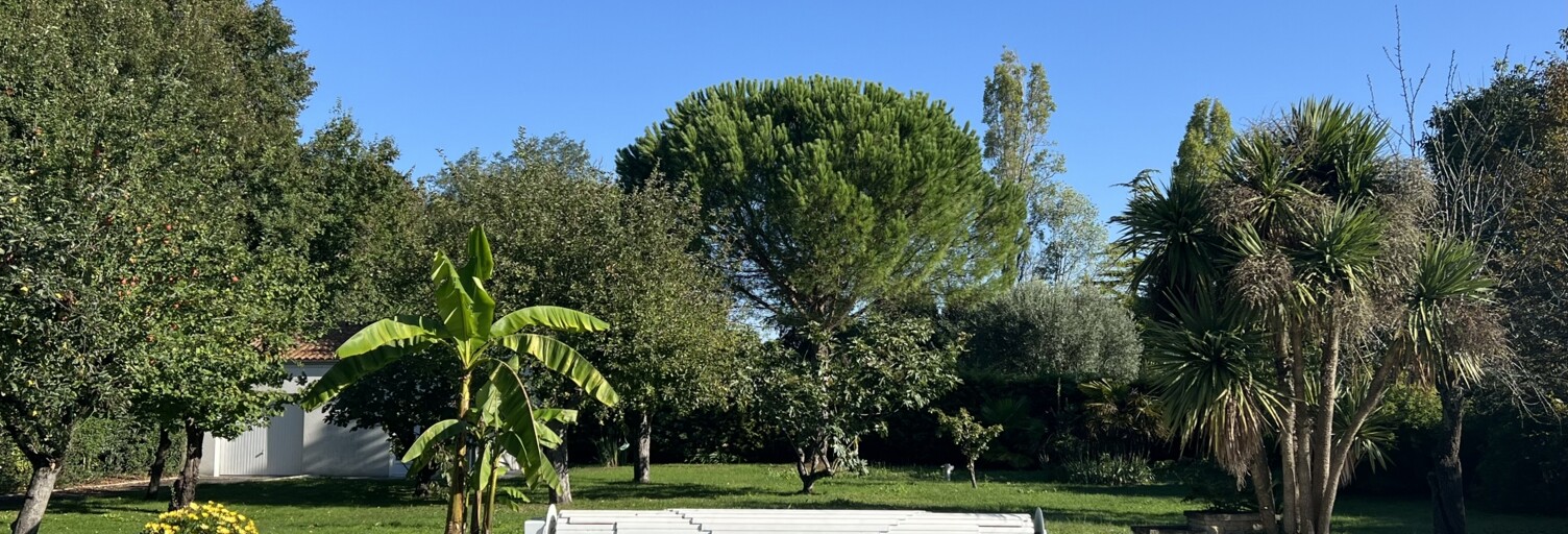 Maison 5 Pièces 142 m² à vendre à Croix-Chapeau (17220)