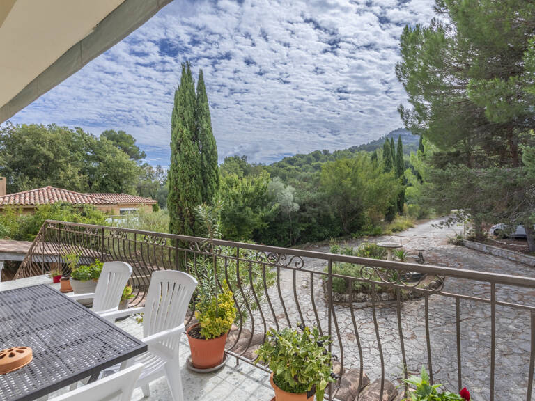 Belle villa dans un environnement calme avec vue exceptionne — photo 1
