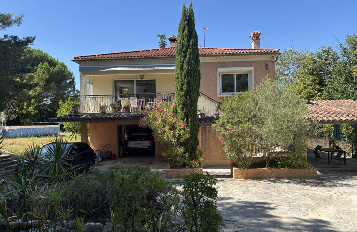 Belle villa dans un environnement calme avec vue exceptionne — photo 4