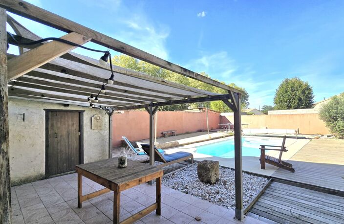 A vendre maison de village 6 pièces, 130m² avec jardin et pisc — photo 2