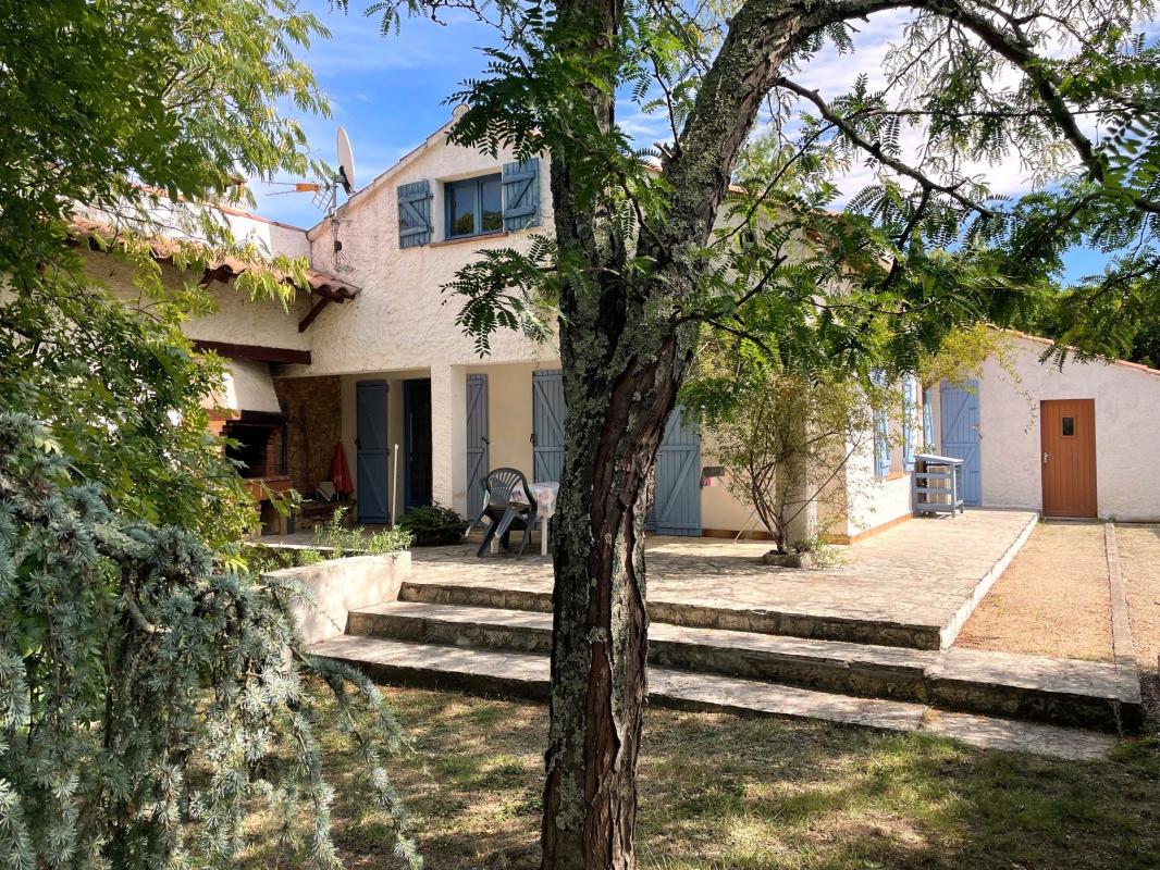 Villa / Maison  T5 à vendre Salavas 07150