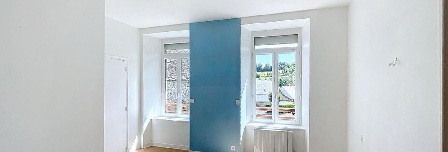 Appartement 1 Pièce 28 m² à louer à Neuvéglise-sur-Truyère (15260)