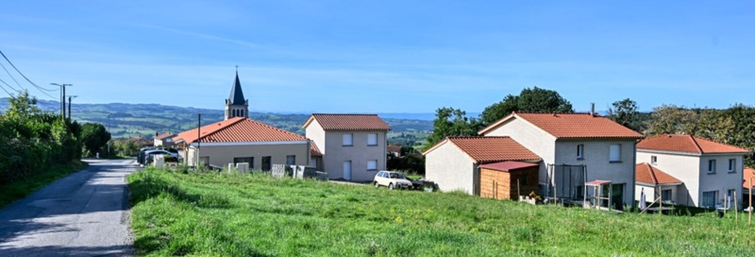 Terrain  807 m² à vendre à Pomeys (69590)