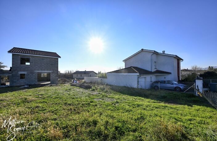 Terrain constructible dans un cadre de vie agréable — photo 4