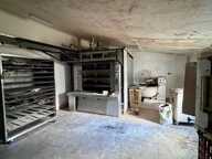 SCAER (29) - Immeuble mixte - local commercial (boulangerie) et appartement 98 m² habitable rénover — photo 3
