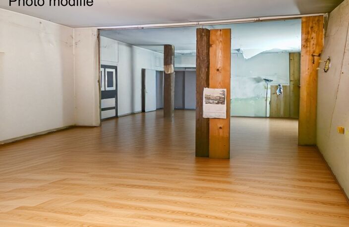 Maison mitoyenne à rénover – Idéal investisseur – 3 étages et sous-sol (39) — photo 3
