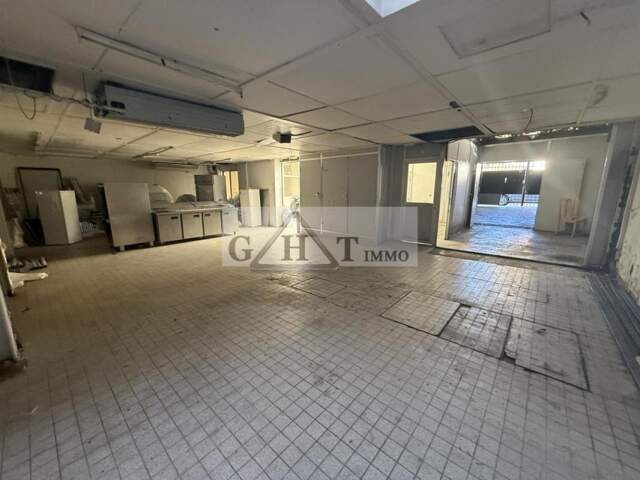 Local d'activités de 800m2 a vendre Romainville — photo du bien