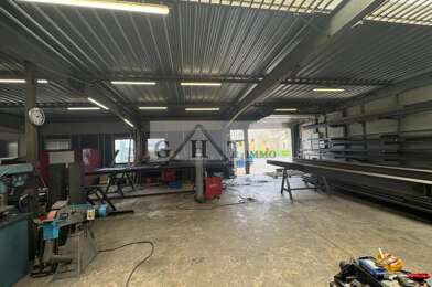 Local industriel  435000 €