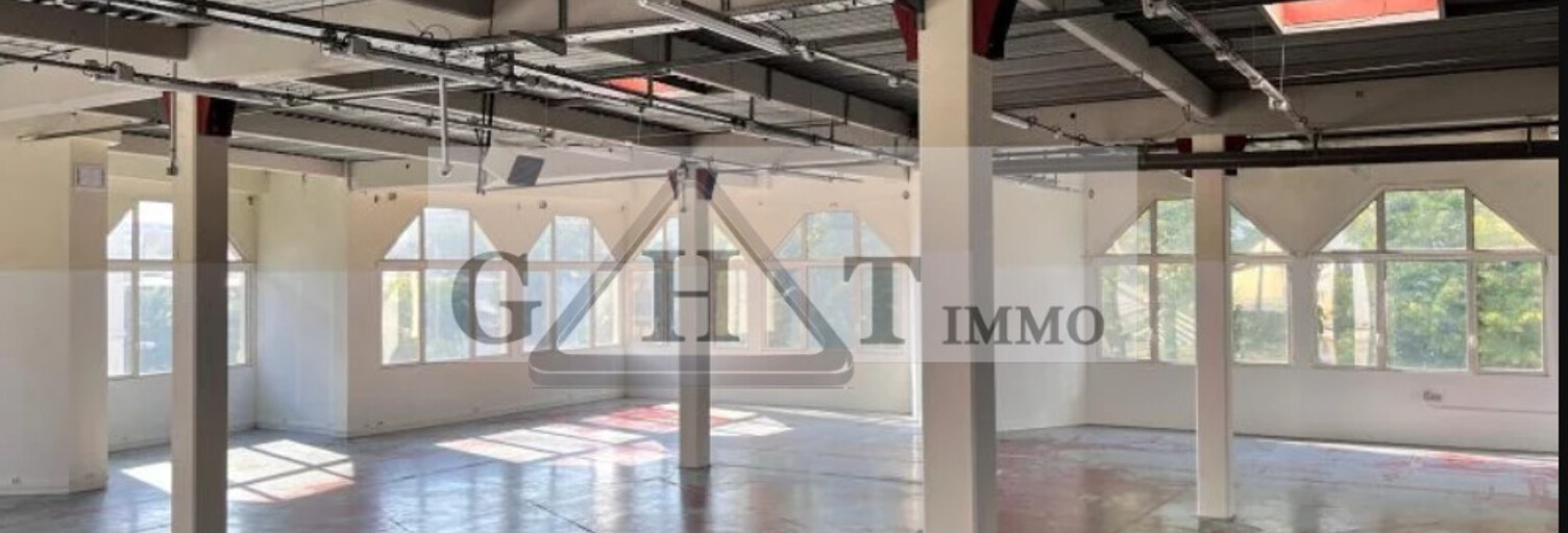 Local industriel  854 m² à louer à Aubervilliers (93300)