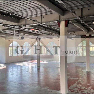 Local industriel  10311 €