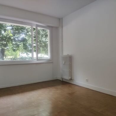 Appartement 3 pièces 780 €