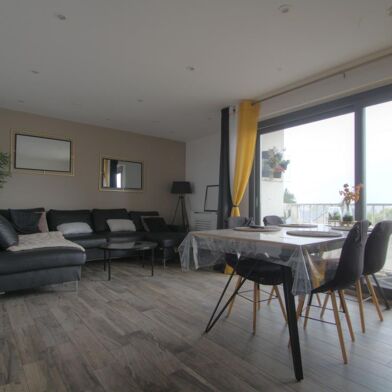 Appartement 4 pièces 145000 €