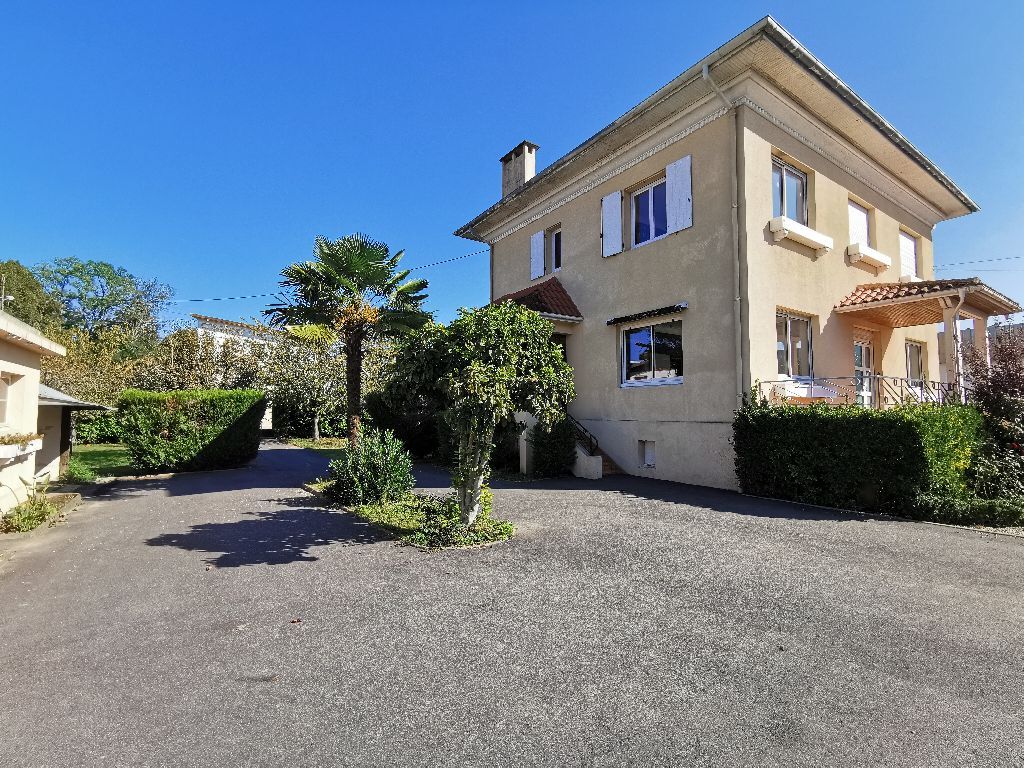 Villa / Maison  T6 à vendre Aire-sur-l'Adour 40800