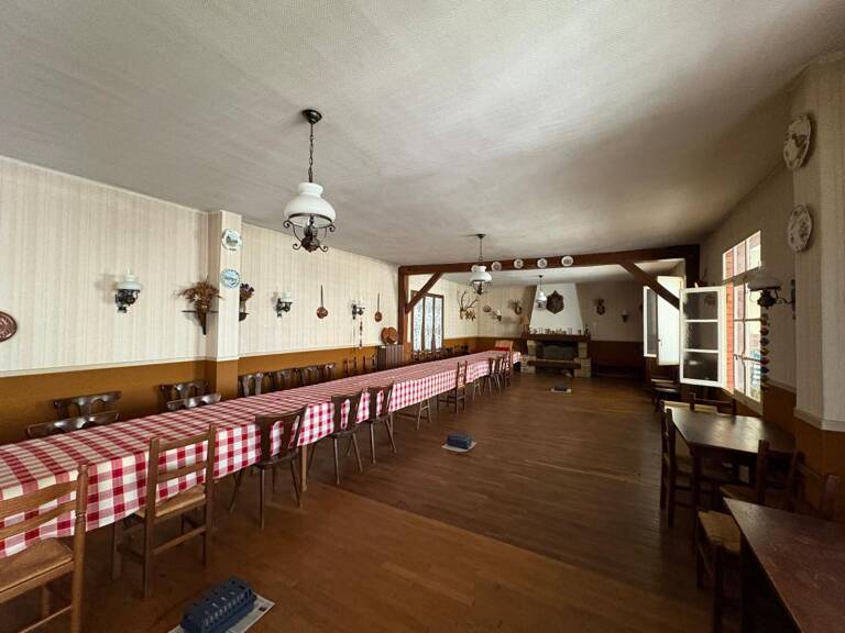 Ensemble immobilier avec ancien café-restaurant et maison d’habitation — photo 1