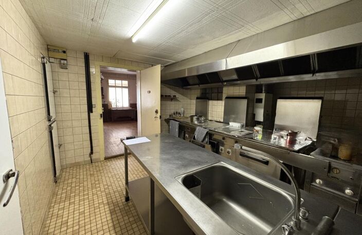 Ensemble immobilier avec ancien café-restaurant et maison d’habitation — photo 3