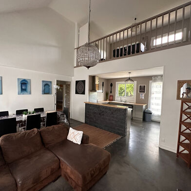 Maison 5 pièces 325500 €