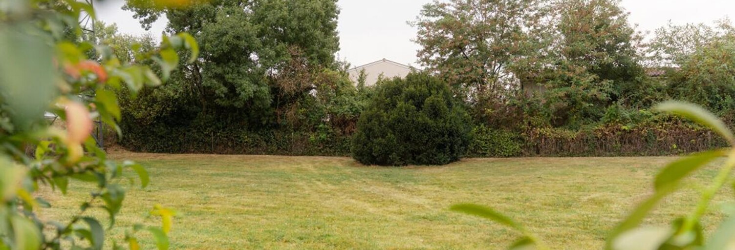 Terrain  1460 m² à vendre à Val de Virvée (33240)