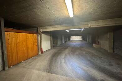 Garage  24000 €
