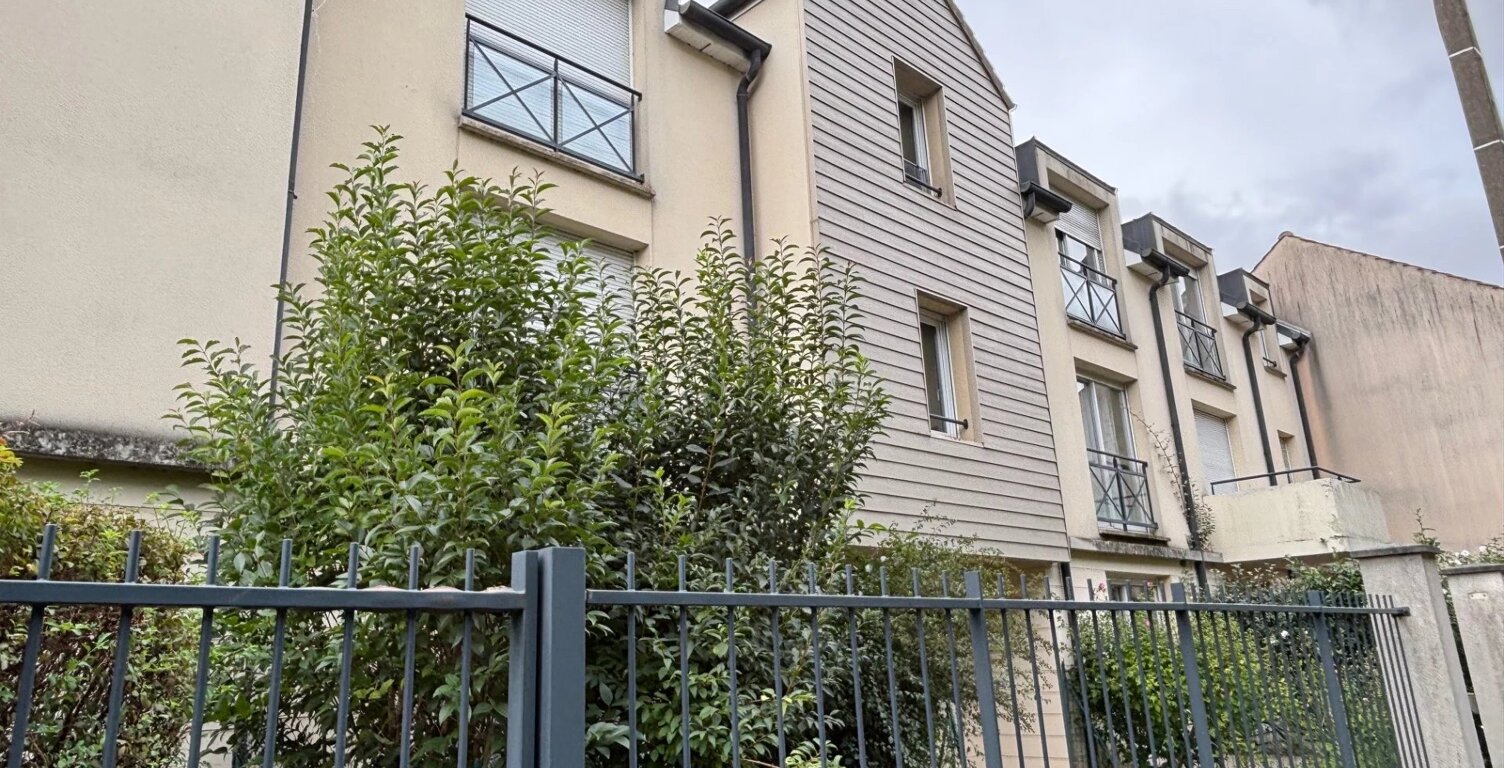 A LOUER - Appartement 2 pièces LEVES — photo 1