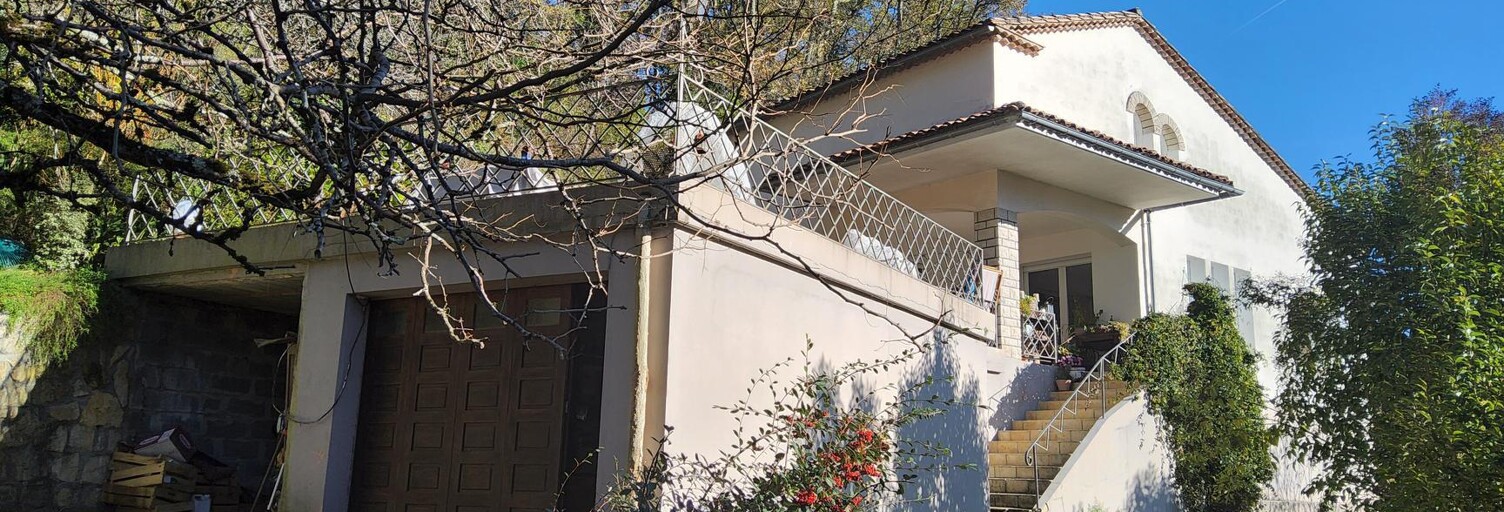 Maison 5 Pièces 108 m² à vendre à Tabanac (33550)