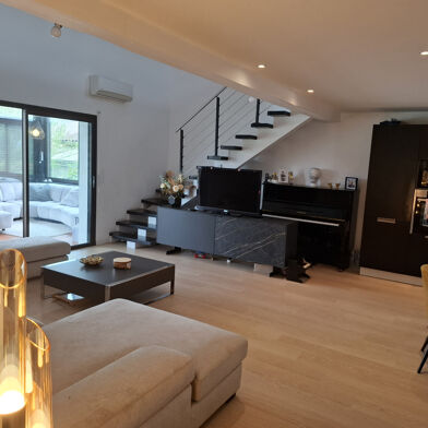 Maison 8 pièces 529200 €