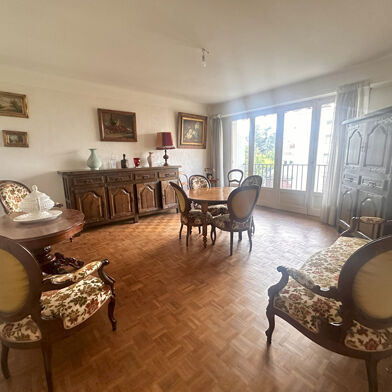 Appartement 4 pièces 161900 €