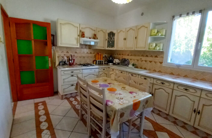 DPT TARASCON (13) A VENDRE VILLA  AVEC GARAGE ET JARDIN — photo 5