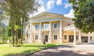 Maison 10 Pièces 800 m² à vendre à Gorbio (06500)