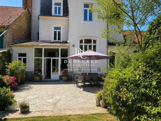 Belle demeure boulonnaise de 400m² 9 chambres — photo du bien