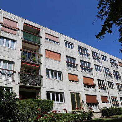 Appartement 7 pièces 243000 €