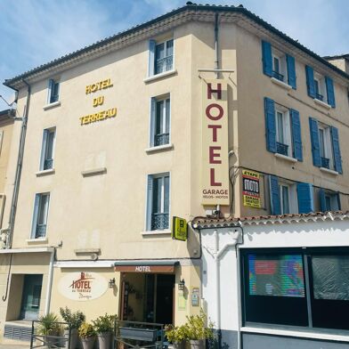 Commerce 25 pièces 462000 €